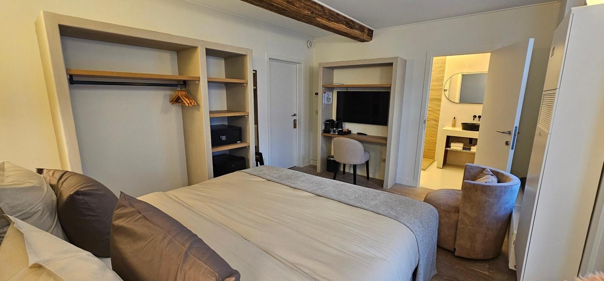 ברוז' Guesthouse Bonheure מראה חיצוני תמונה